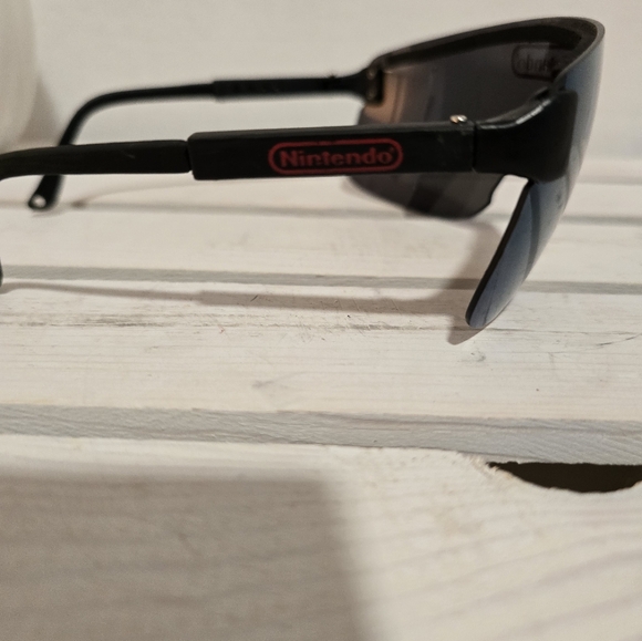 Ultra Rare Vintage Nintendo Sunglasses polarized with "Nintendo" on lenses. - Picture 3 of 6